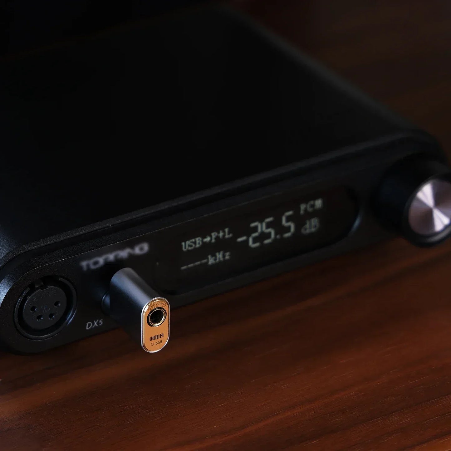 Black topping dxs usb phl audio interface with gold plated 35mm output port and digital display for dj65b beat music store