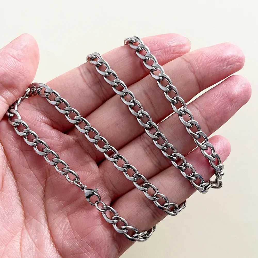 Silver-toned stainless steel curb chain with interlocking design and lobster clasp in sajaboys jinu anime cosplay jewelry set for hip hop party
