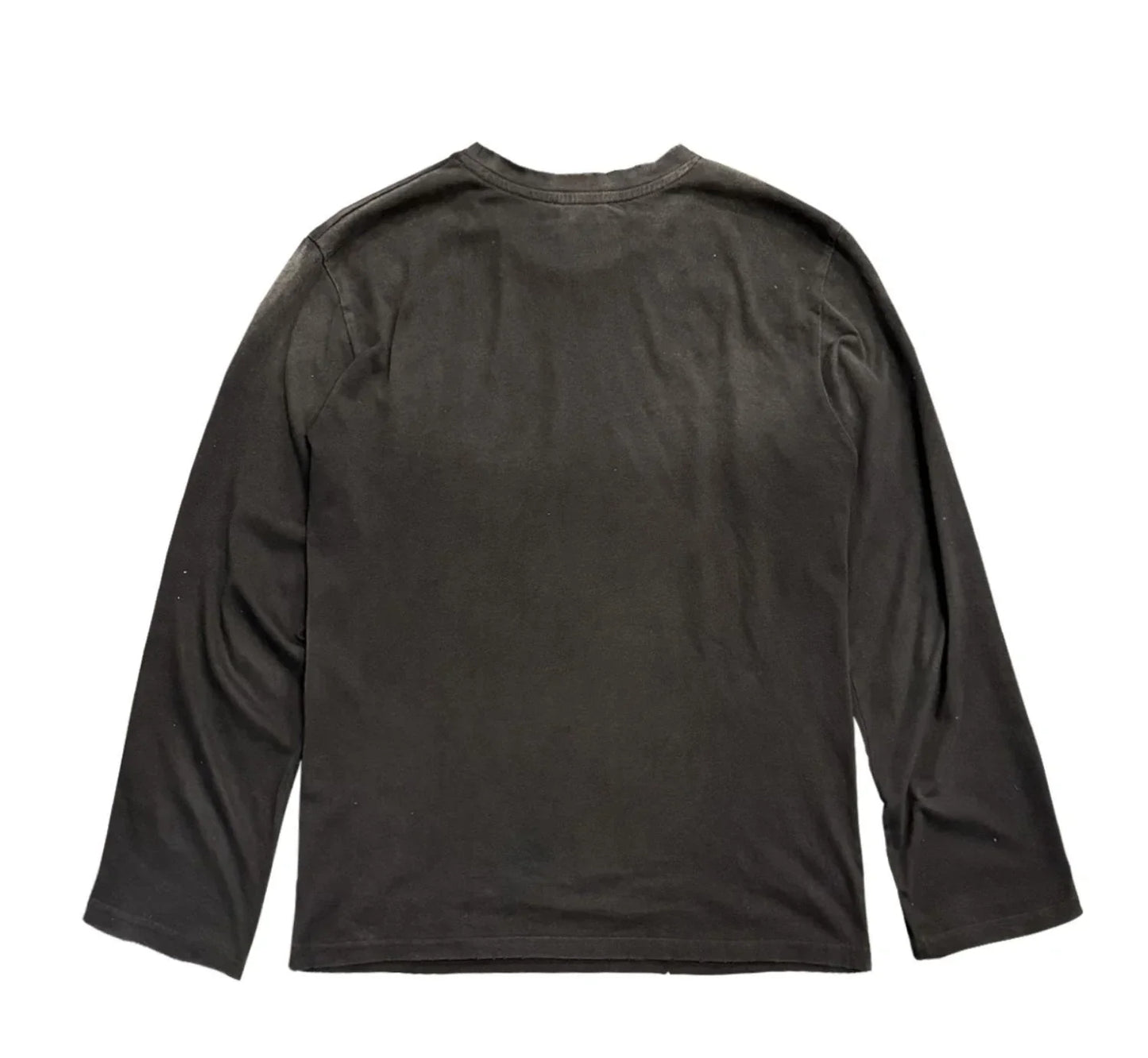 Black long-sleeved vintage t shirt with subtle fabric texture perfect for retro tshirts y2k hip streetwear harajuku style