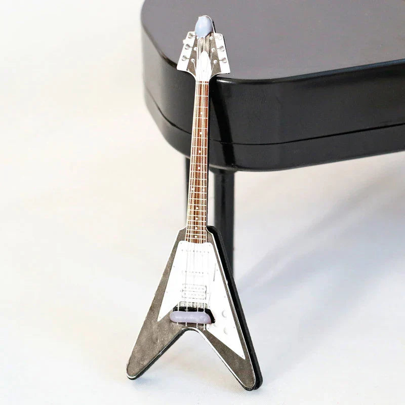 1pc classic guitar miniature simulation musical instrument model decorative black and white electric guitar replica