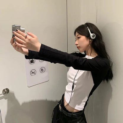 Silver over-ear wired small headphones with white earcups and black headband for retro classic headset music mp3 walkman use