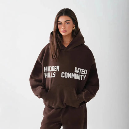 Brown oversized hoodie with hidden hills gated community print in white, autumn trendy brand casual versatile coat