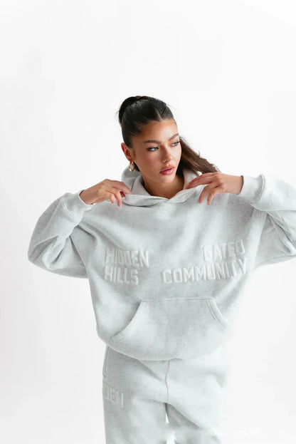 Light gray oversized printed hoodie set with hidden hills community embroidery for casual versatile coat in autumn trendy brand style