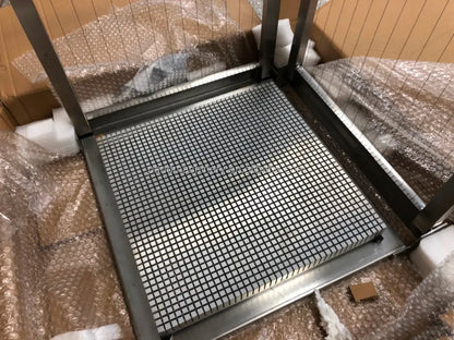 Metal grid platform with black and silver checkered pattern for 300x300 chocolate double guitar cutter ganache cake cutting machine