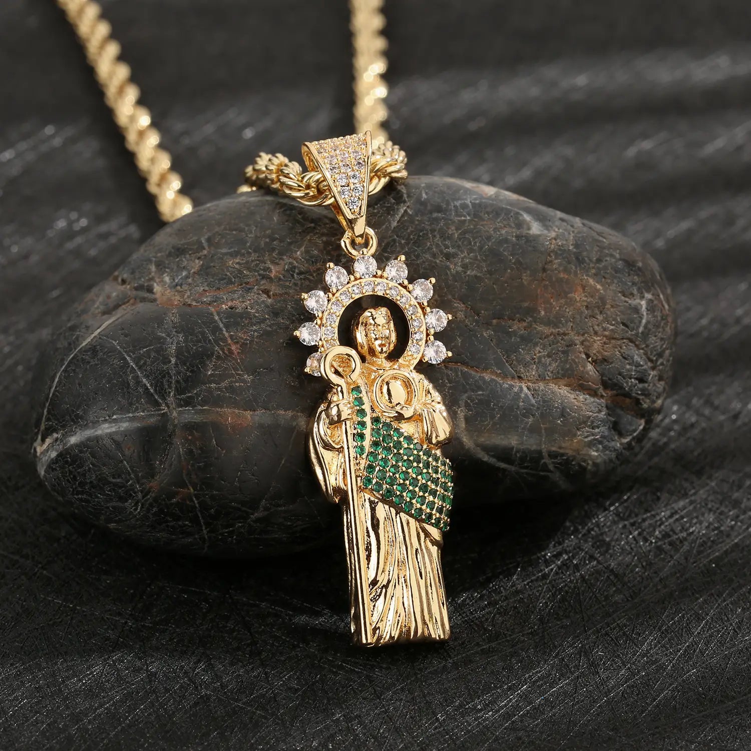 Hip-hop religious pendant for men and women made of copper plated with 14K gold wholesale available.