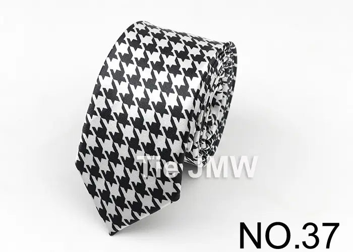 Classic Fashion Men’s Skinny Tie Colorful Musical Notes Printed Piano Guitar Polyester 5cm Width Necktie Party Gift Accessory