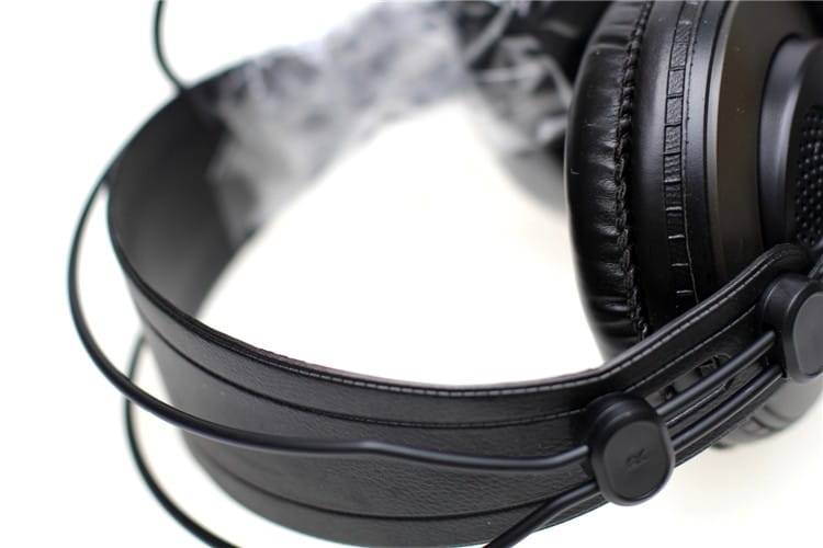 Samson SR850 Professional studio reference headphones with 10Hz-30kHz frequency response,with leather earcup,without retail box