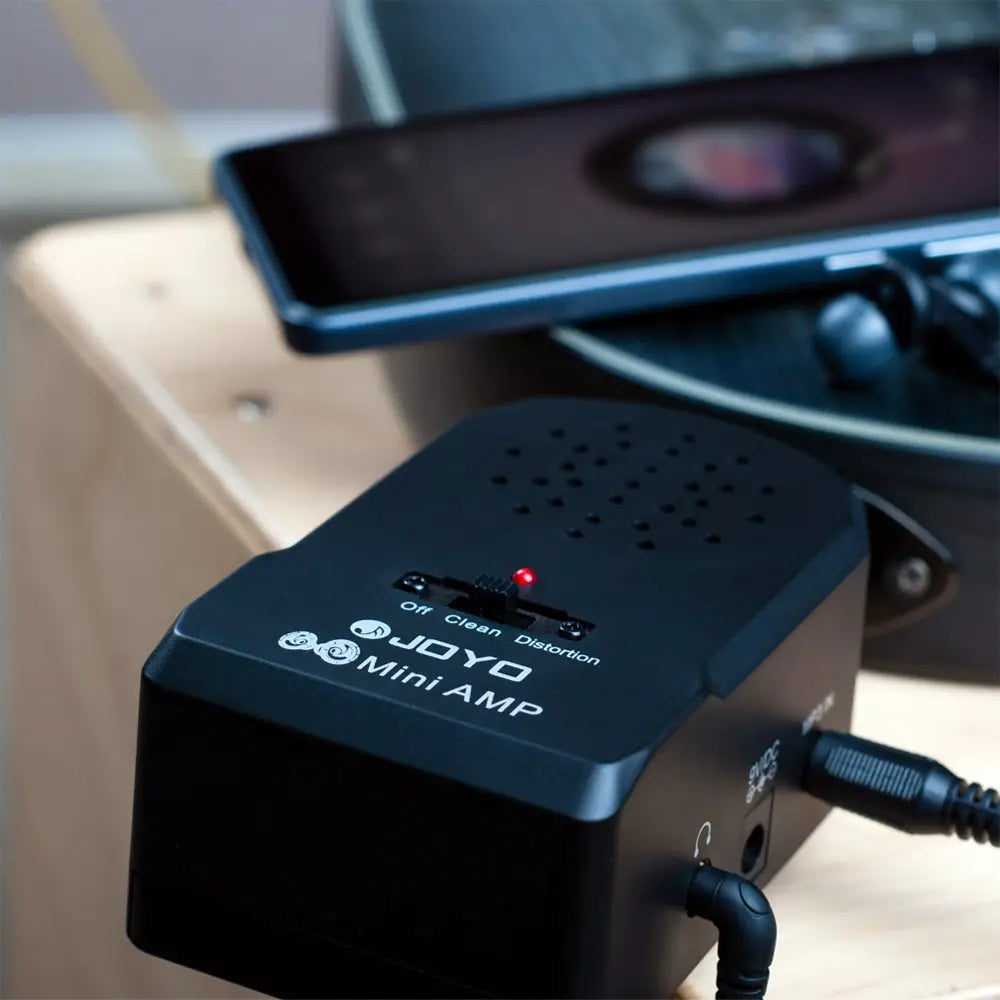JOYO Guitar Amplifier AMP Headphone JA-01 Mini Guitar Speaker MP3 Headphone Amp Clean Distortion Effect For Electric Guitar