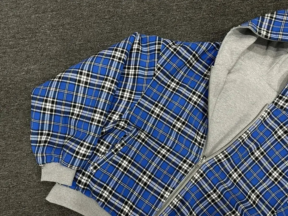 Korean Fashion Retro Plaid Double-Sided Black Minimalist Sweatshirt Men’s Y2K New Harajuku Hip-Hop Gothic Couple Street Wear