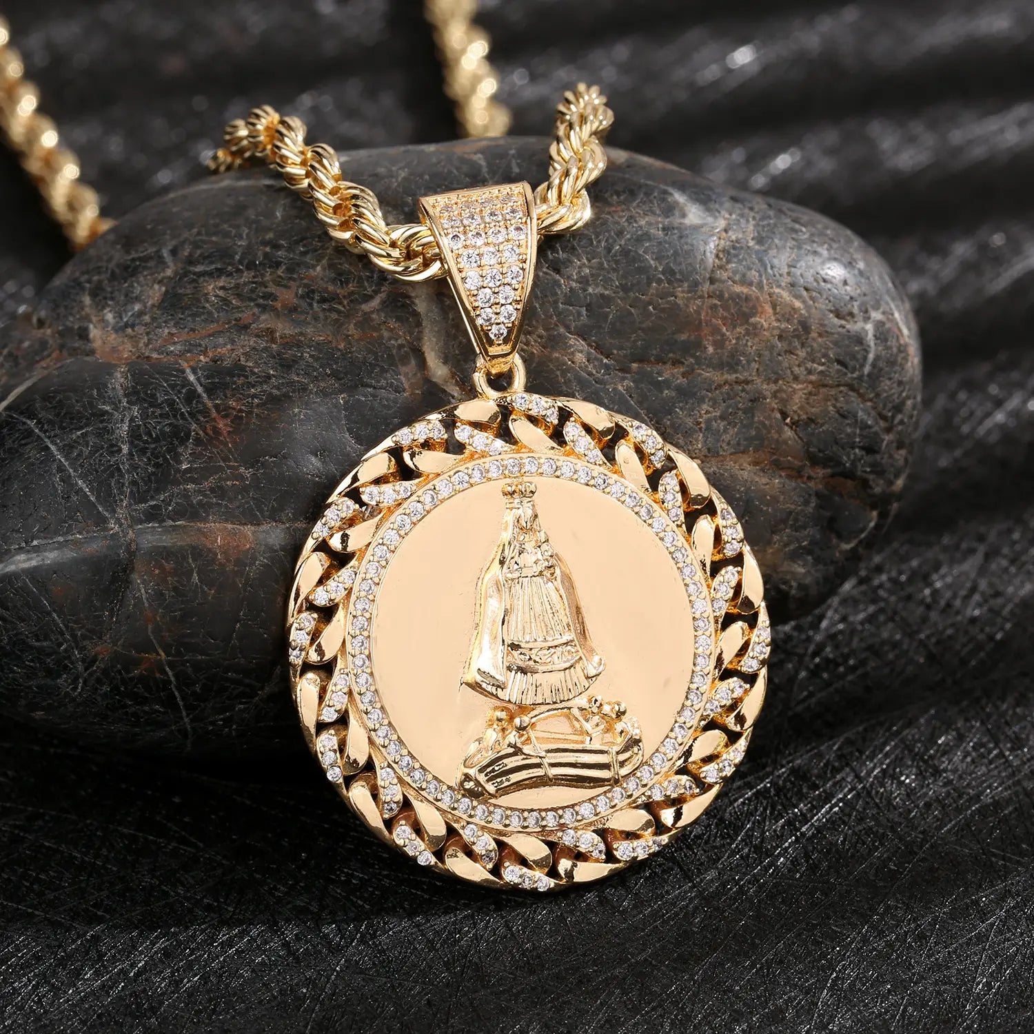 Hip-hop religious pendant for men and women made of copper plated with 14K gold wholesale available.