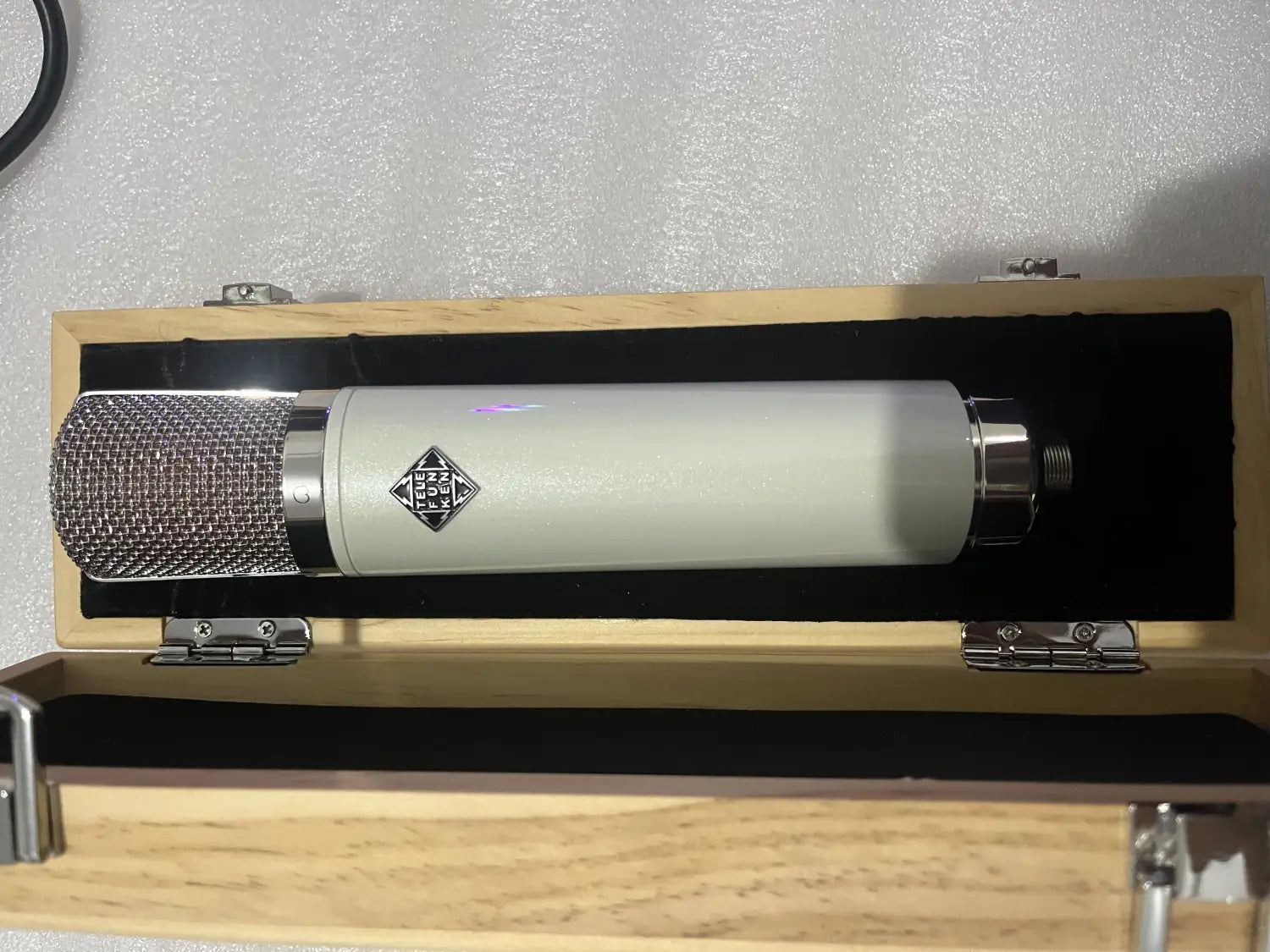New Professional-grade top-tier upgraded model 149 vacuum tube microphone suitable for professional recording studios.