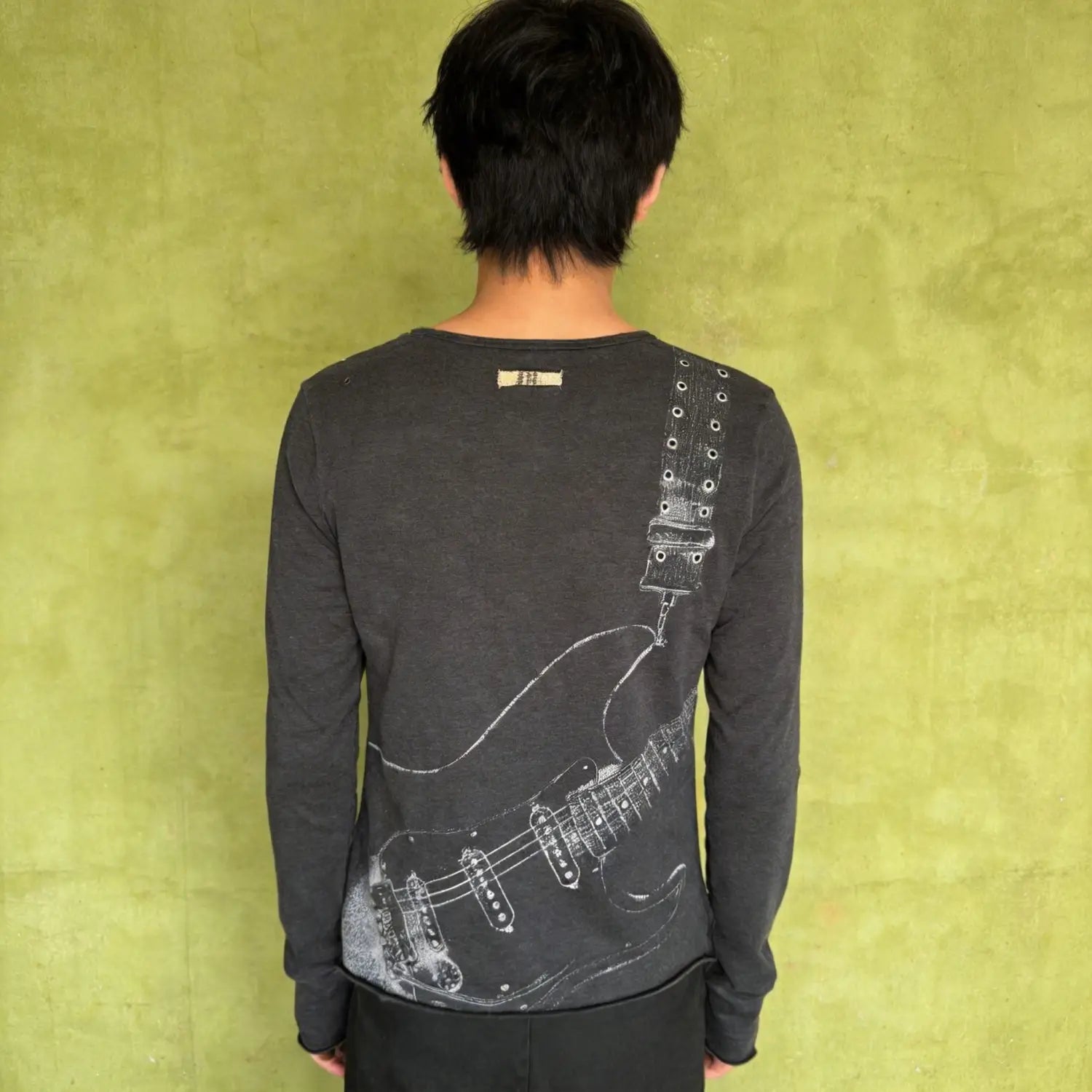 Hip-hop Y2K Guitar Printed Long Sleeve Men T-shirt Casual Rivet Elements Tops Harajuku Men and Women New Retro Men Clothing