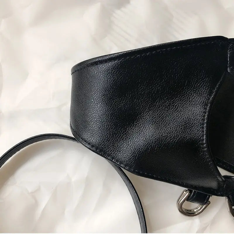 Women Sexy Black Half-Finger Gothic Punk Style Strap Leather Gloves Fingerless Hip-Hop Cosplay Stage Perfermence Accessories
