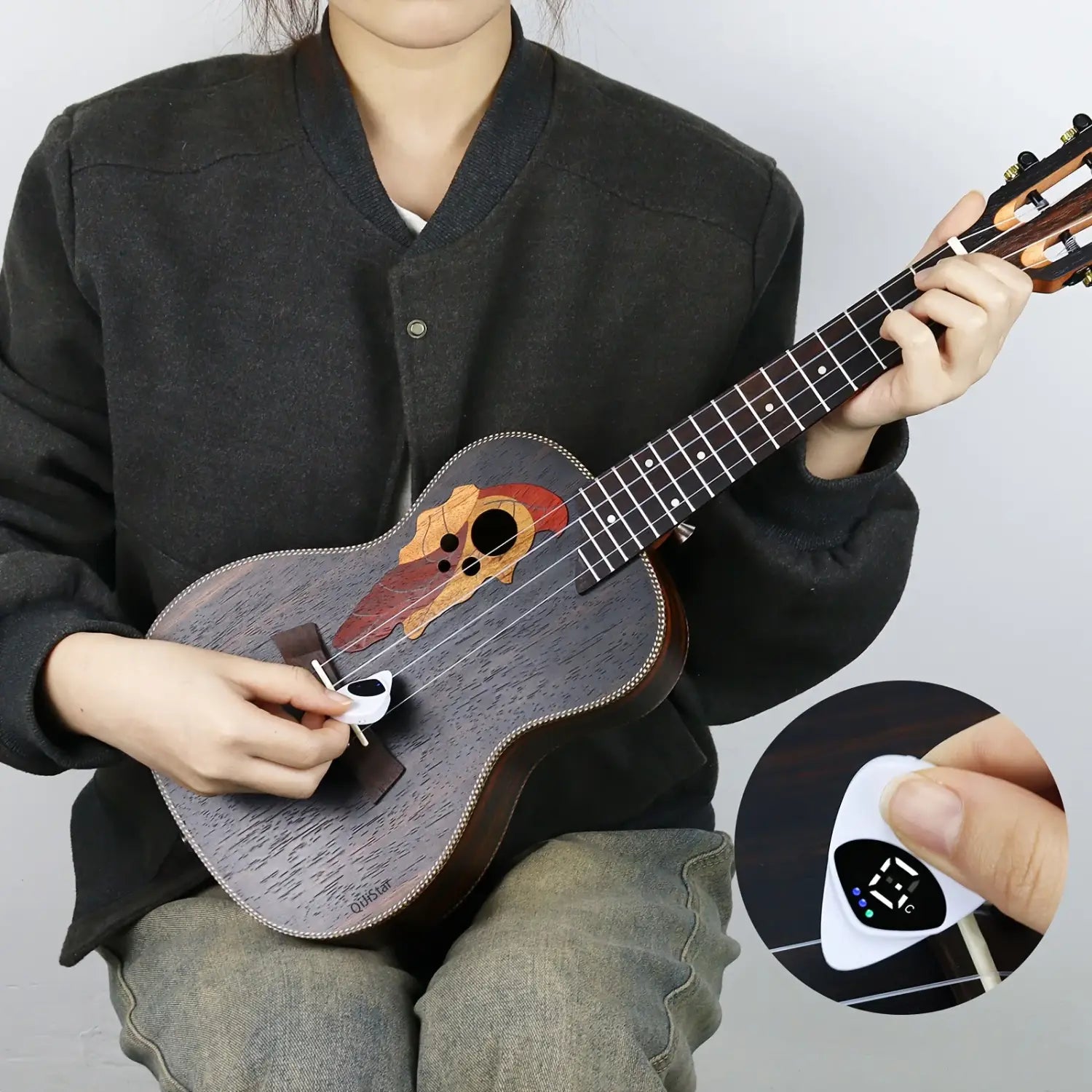 2-in-1 Guitar Pick & Tuner - Portable Multi-Purpose Pitch Calibrator for Folk Guitars and Ukuleles 12-Tone Equal Temperament,