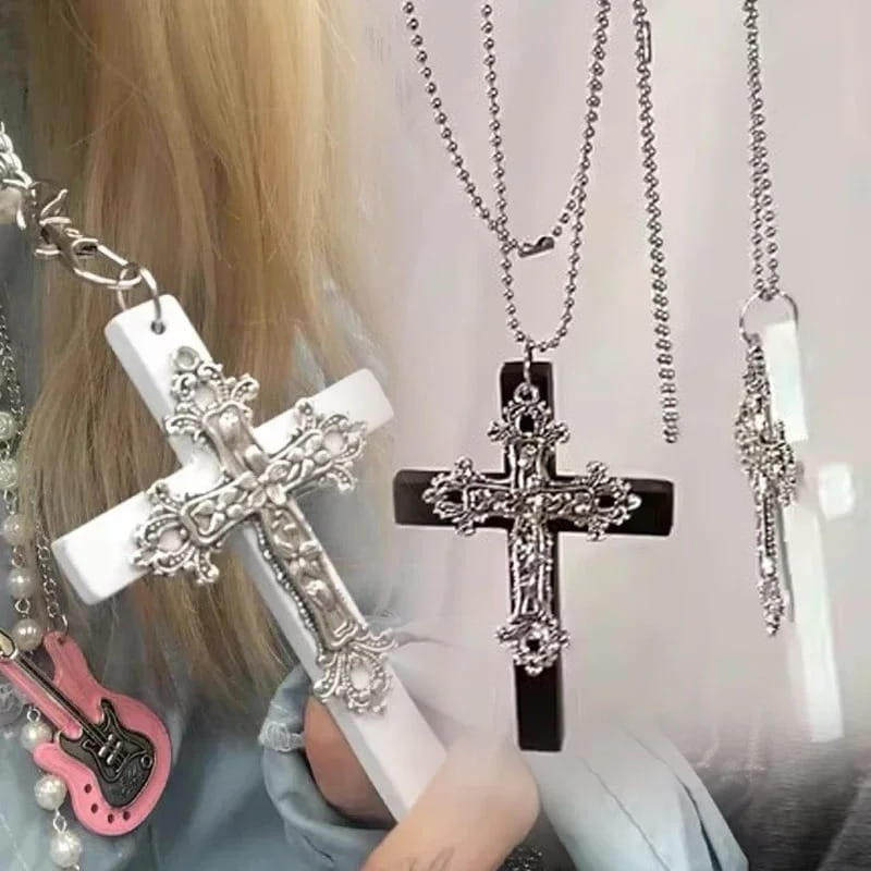 Personality Punk Y2K Cross Wood Black Drill Cool Pendant Necklace for Women Vintage Spicy Girls Hip Hop Necklace Jewelry Gifts