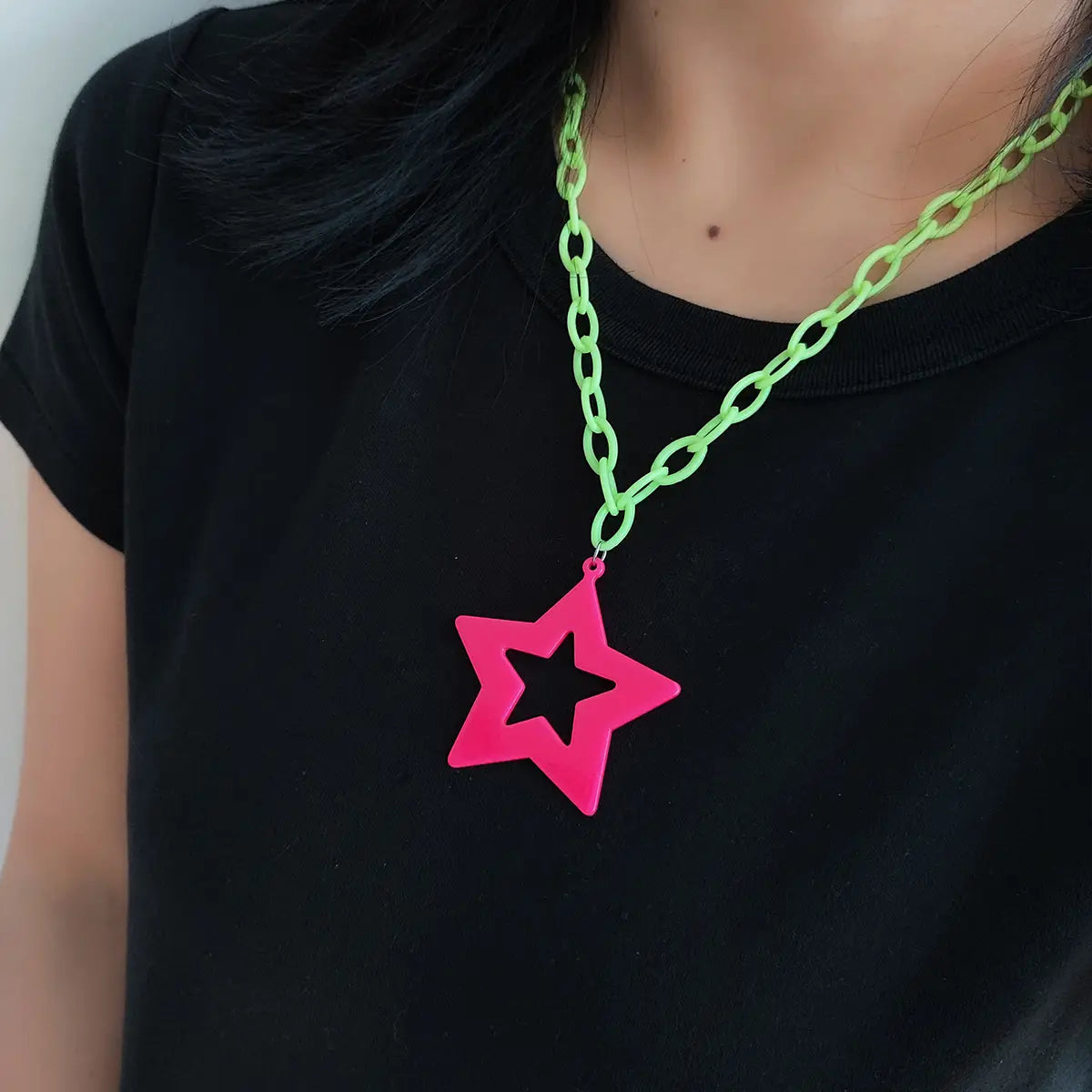 Hip-hop rock exaggerated personality acrylic fluorescent star pendant long sweater chain necklace women’s accessory decorat