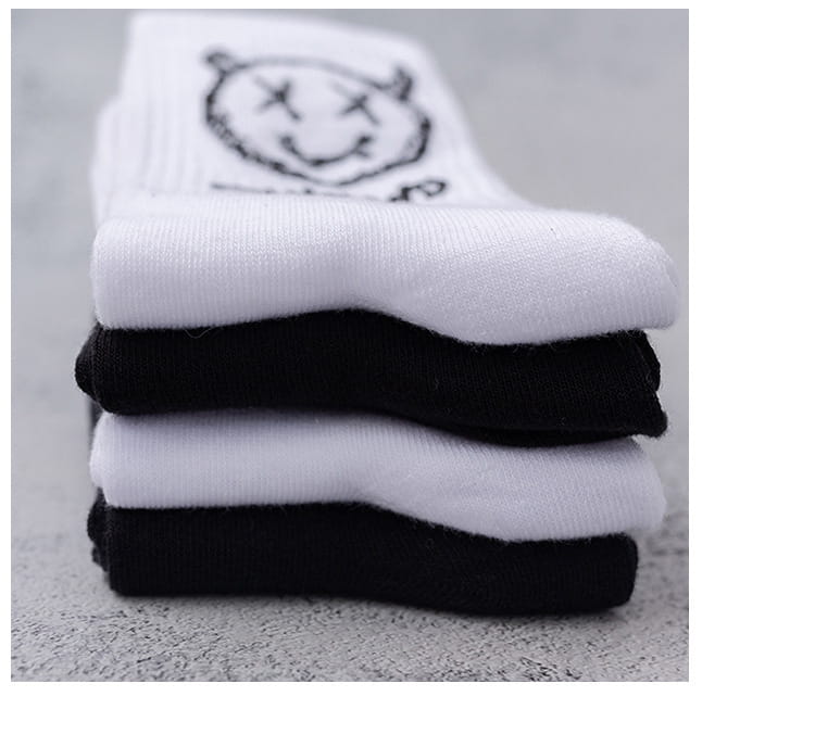 Men Women Socks Cotton Simplicity Anime Devil Grimace Harajuku Black White Graffiti Fashion Long Funny Hip Hop Sox Unisex medias