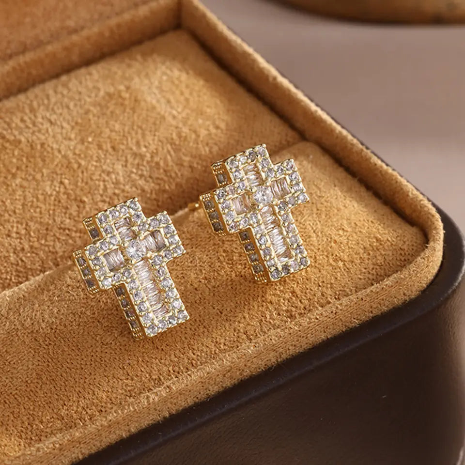 ZAKOL Hip Hop Rock Ice Out Cubic Zirconia Cross Stud Earrings for Men Women Punk Personalized Trendy Party Jewelry Gifts