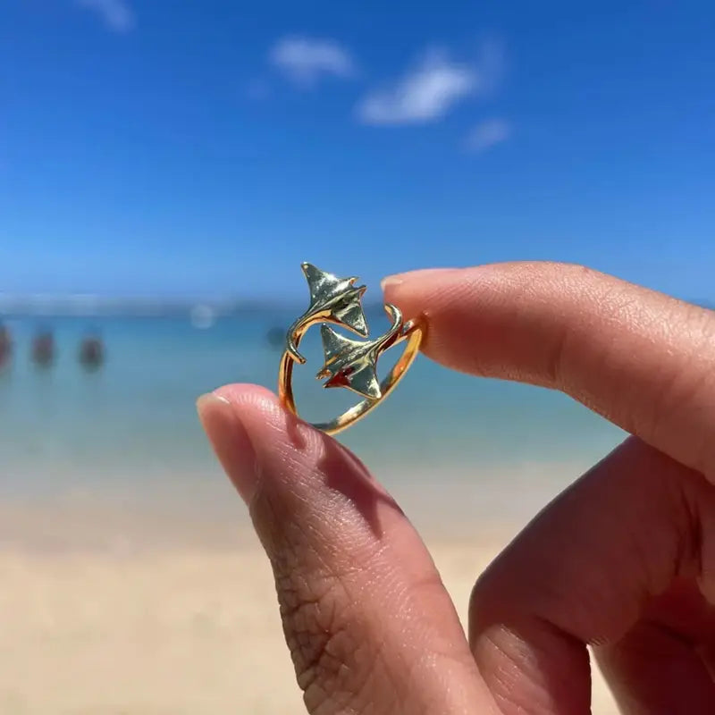 2025 Hip Hop Rings for Women Cute Fish Animal Shaped Two Tone Design Shiny Adjustable Rings Party Jewelry Wholesale