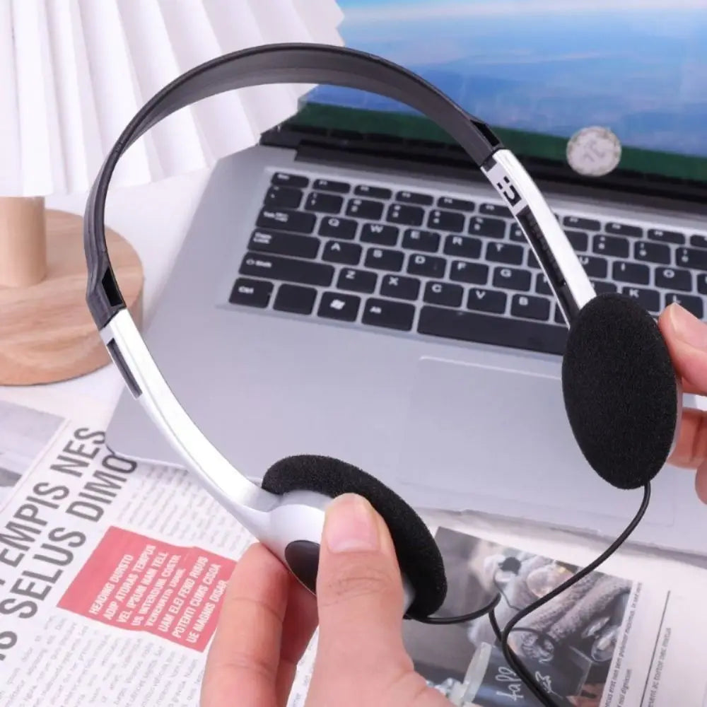 Retro Wired Headphones Hip Hop Trends MP3 Wired Connection Music Walkman Earphone Personality Over Ear Earbud Sports Headphones