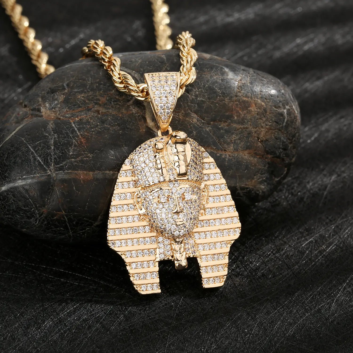 Hip-hop religious pendant for men and women made of copper plated with 14K gold wholesale available.