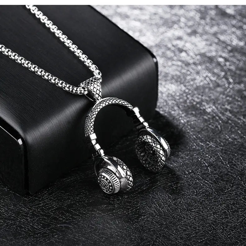 Rap Rock DJ Music Headphone Pendant Necklace for Women Man Stainless Steel Long Chain Hiphop Headset Jewelry Couple Accessories