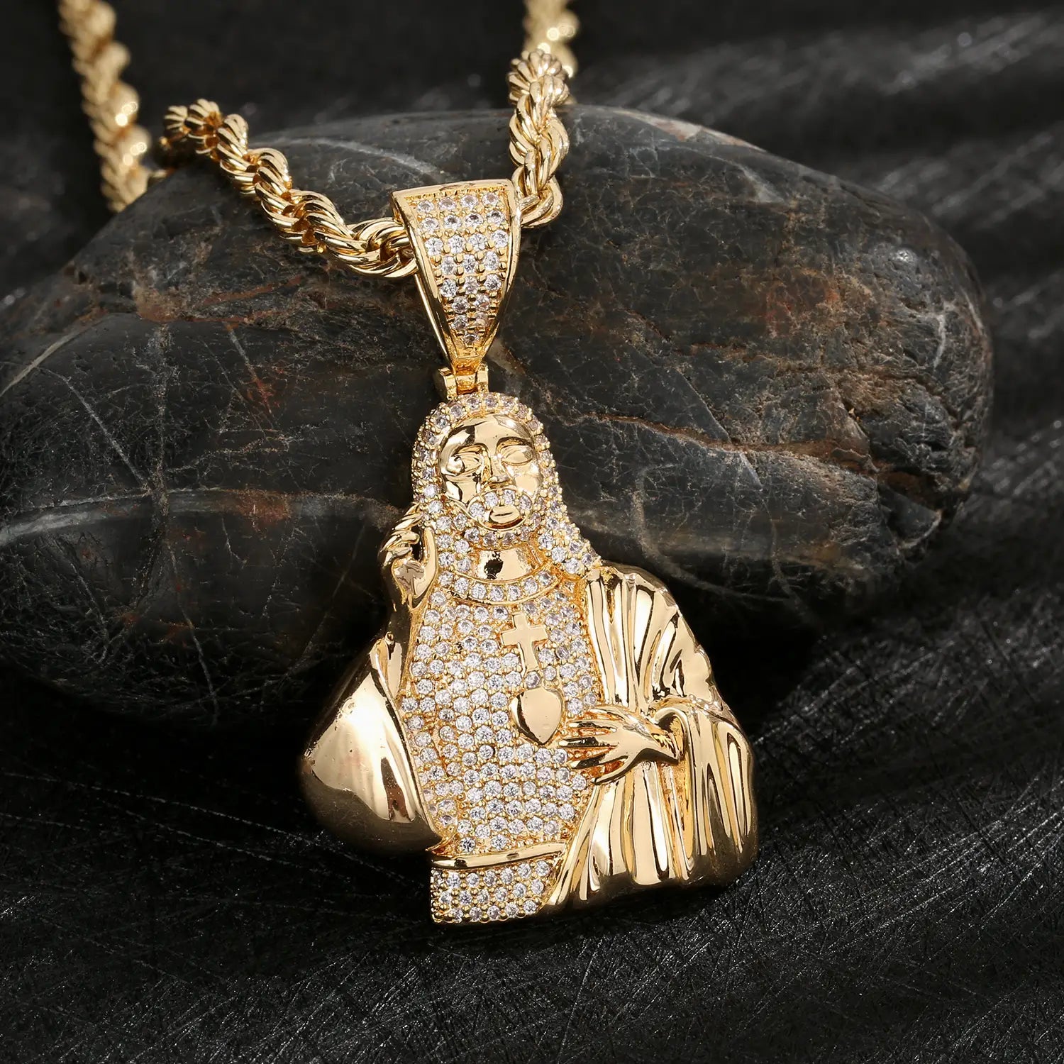 Hip-hop religious pendant for men and women made of copper plated with 14K gold wholesale available.