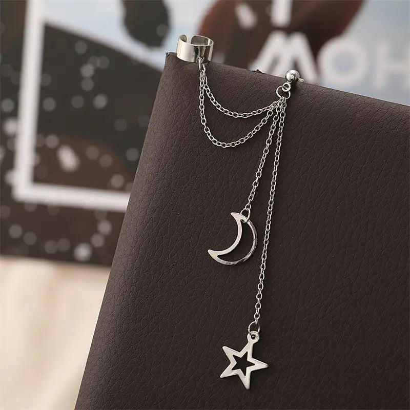 New Hiphop Clip Earrings for Women Star Moon Pendants Ear Cuff Punk Personality Gold Color Tassel Ear Clips aretes de mujer