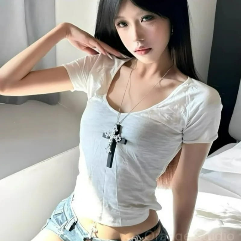 Personality Punk Y2K Cross Wood Black Drill Cool Pendant Necklace for Women Vintage Spicy Girls Hip Hop Necklace Jewelry Gifts