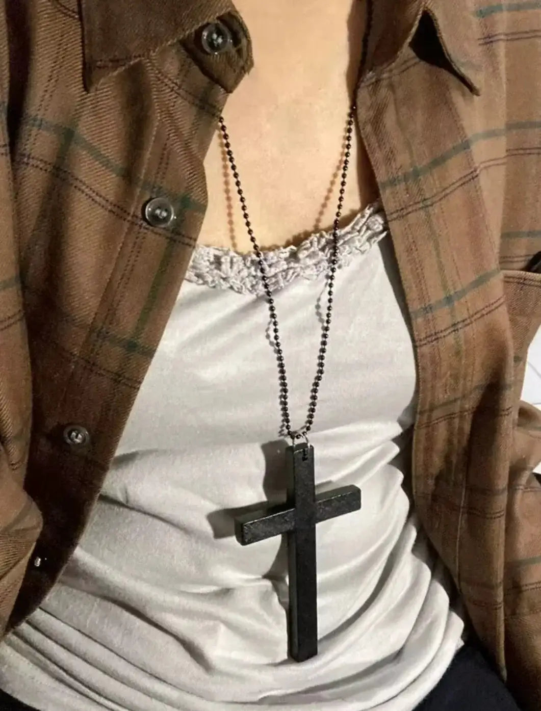 Personality Punk Y2K Cross Wood Black Drill Cool Pendant Necklace for Women Vintage Spicy Girls Hip Hop Necklace Jewelry Gifts