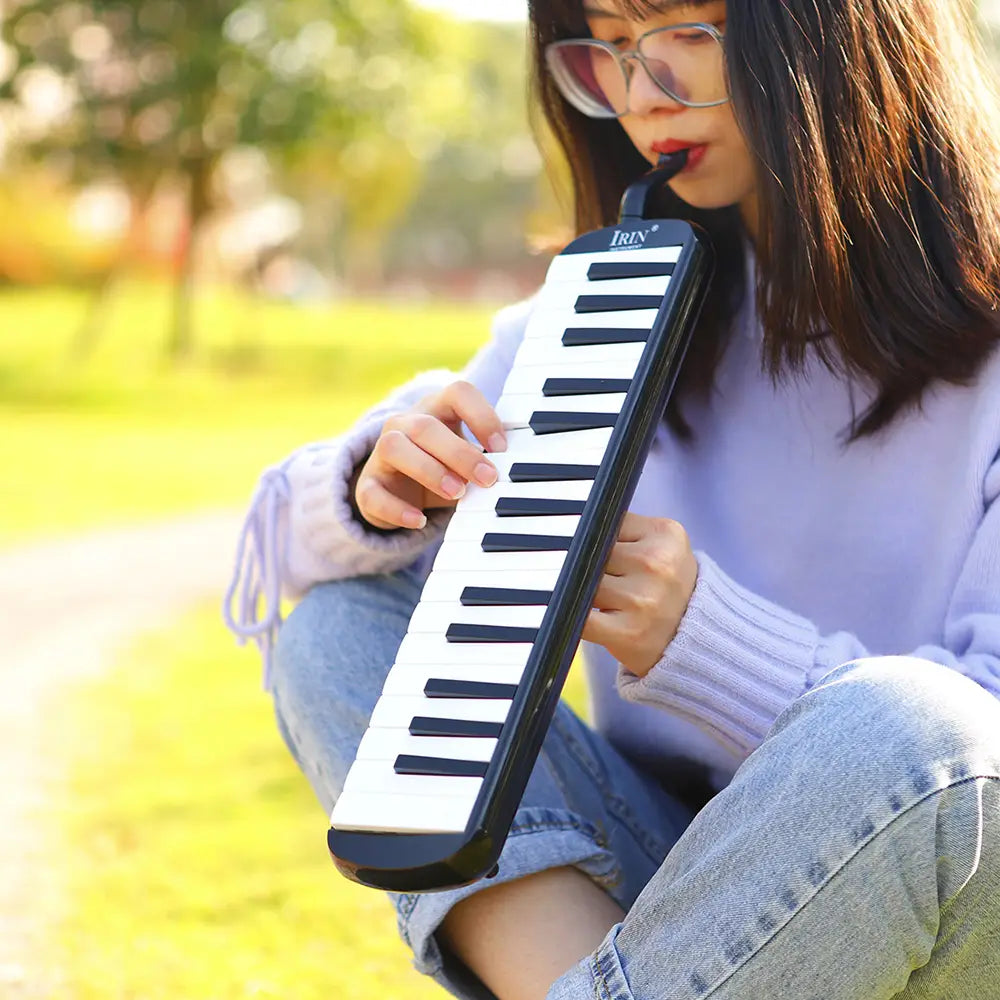 IRIN 32 Keys Melodica Piano Keyboard Style Musical Instrument Harmonica Mouth Organ With Carrying Bag Mouthpiece Educational Gif