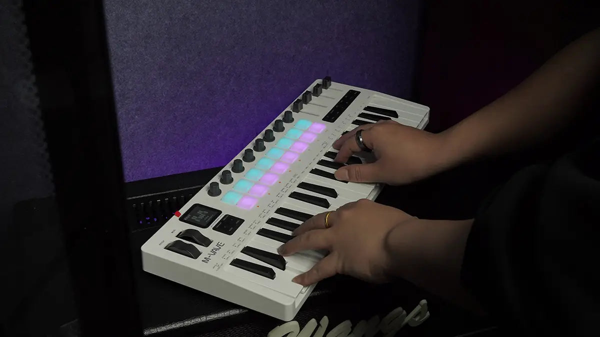 M-VAVE SMK-37 PRO 37 Key MIDI Keyboard with Sound Source USB MIDI Controller with 16 RGB Pads & 8 Knobs Supports Software