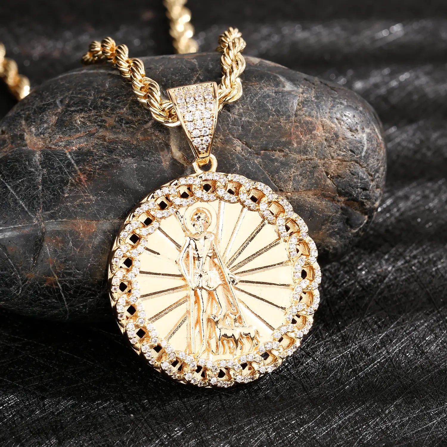 Hip-hop religious pendant for men and women made of copper plated with 14K gold wholesale available.