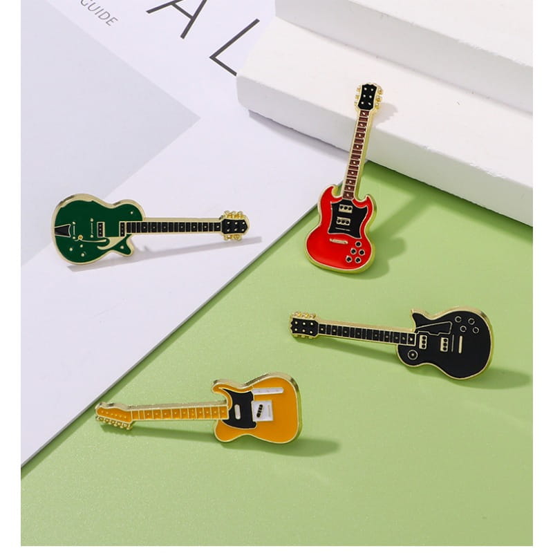 Electric Guitar Brooch Personalized Musical Instrument Violin Pin Fashionable and Versatile Badge Clothing and Bag Brooch