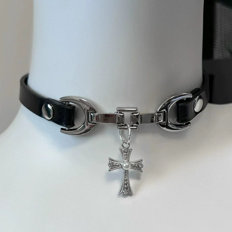 Personality Punk Y2K Cross Wood Black Drill Cool Pendant Necklace for Women Vintage Spicy Girls Hip Hop Necklace Jewelry Gifts