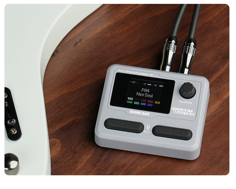 SONICAKE Pocket Master Electric Guitar Bass Amplifier Customized 1.77 LCD Screen Modeling IR Multi-Effect With OTG Looper Gifts