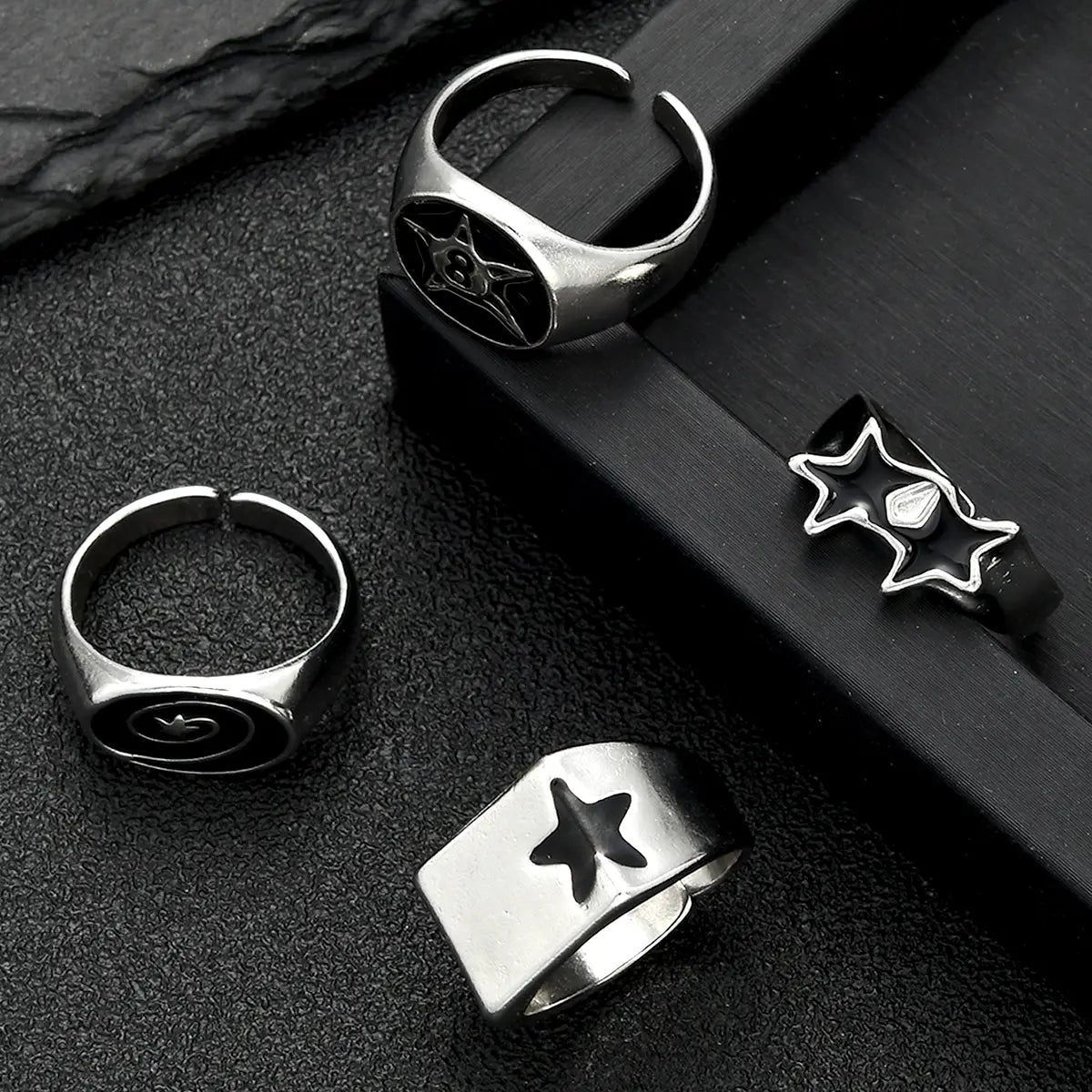 4 Pcs Punk Black Star Rings Set for Women Men Fashion HipHop Silver Color Geometric Thick Finger Ring Y2K Unisex Jewelry Gifts