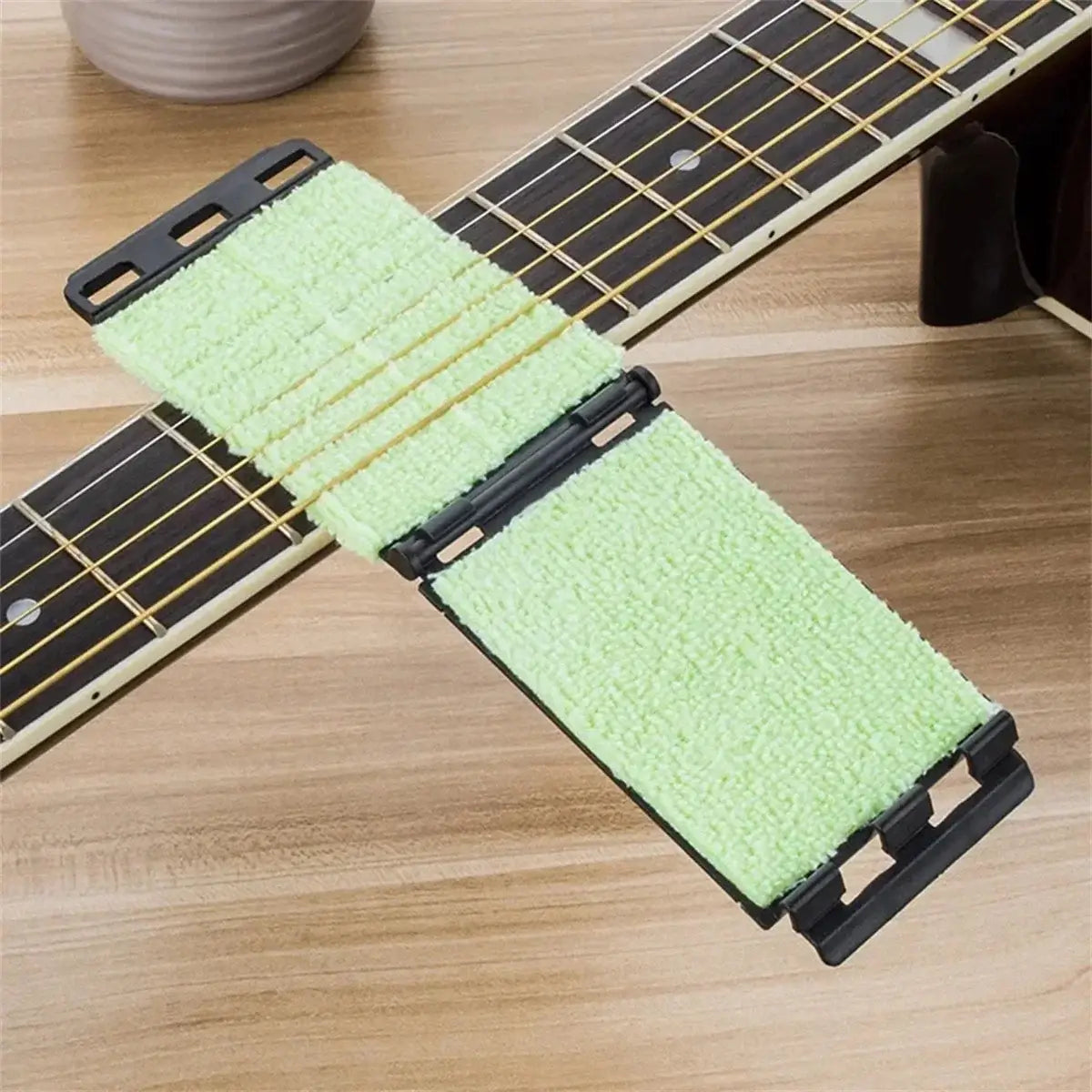 Guitar String Cleaner Clean Fretboard Cloth Tool for Maintenance and Care of Violin Bass Ukulele Electric Guitars
