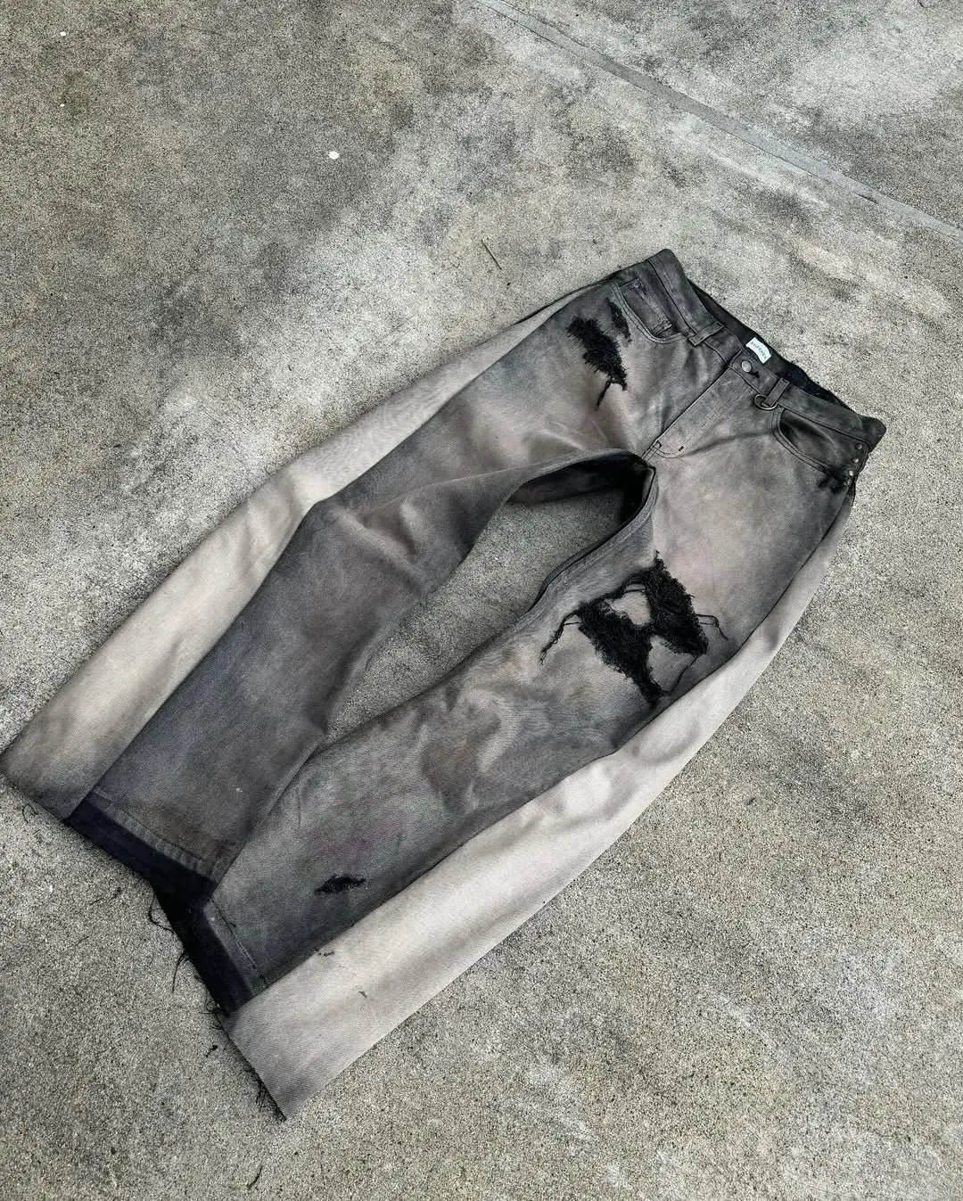American Hip Hop Mens Jeans High Waist Frayed Patchwork Embroidery Micro Flared Jeans Spring Street Clothing Loose Floor Pants