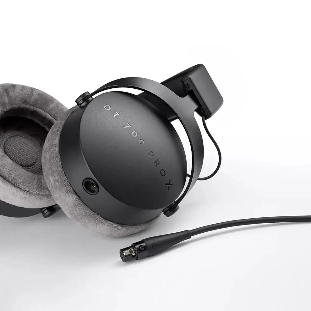 DT 700PRO X Over-Ear Professional HIFI Monitoring Headphones Closed-Back Comfortable Fit Ideal for Music Production and Gaming