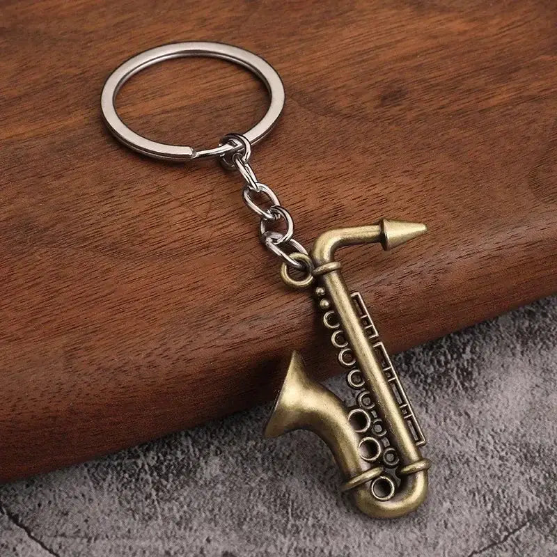 music small gift men and women keyrings Mini retro musical instrument metal keychain pendant