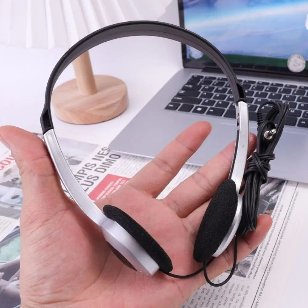 Retro Wired Headphones Hip Hop Trends MP3 Wired Connection Music Walkman Earphone Personality Over Ear Earbud Sports Headphones