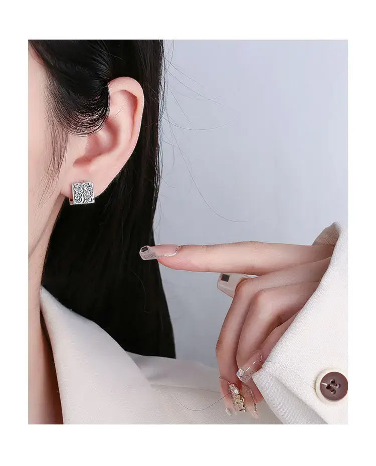 Vintage Ethnic Thai Silver Square Hoop Huggie Earrings for Women Men Chic Pattern Square Earring Hip Hop Rock Rap Cool Jewelry