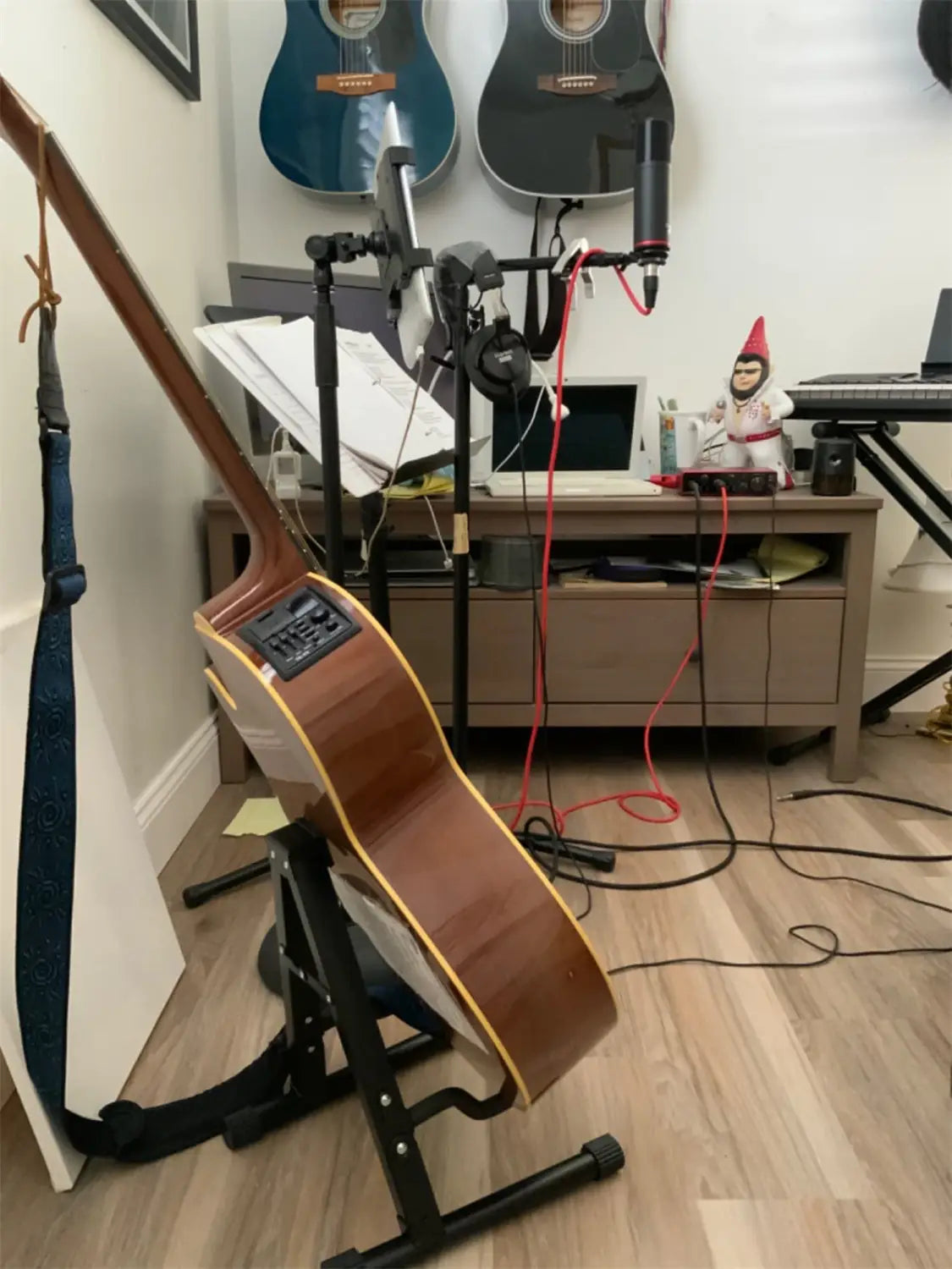 Guitar Stand Folding A Frame Floor Universal Metal for Acoustic Classical Electric Bass Guitars Banjo Ukulele Portable