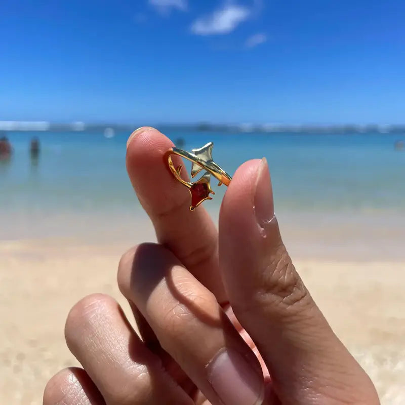 2025 Hip Hop Rings for Women Cute Fish Animal Shaped Two Tone Design Shiny Adjustable Rings Party Jewelry Wholesale