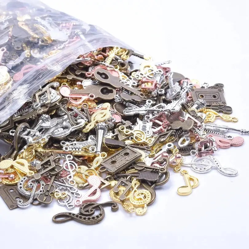 50Pcs/Lot Vintage Random Diy Bulk Violin Guitar Musical Note Charms Mixed Hip Hop Music Instruments Microphone Pendant Jewelry