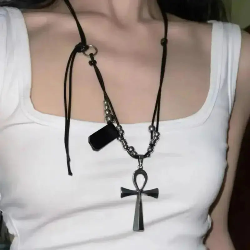 Personality Punk Y2K Cross Wood Black Drill Cool Pendant Necklace for Women Vintage Spicy Girls Hip Hop Necklace Jewelry Gifts