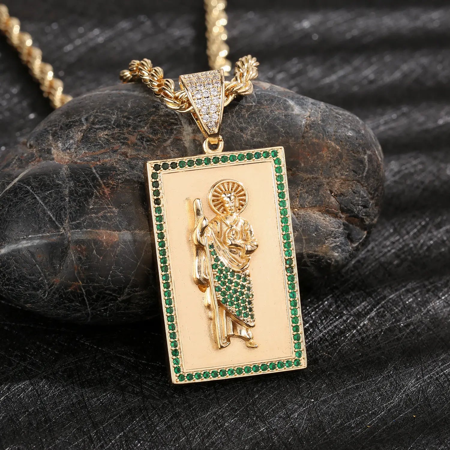 Hip-hop religious pendant for men and women made of copper plated with 14K gold wholesale available.