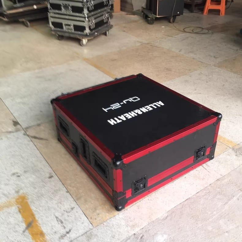 ALLEN&HEATH QU24 24-Channel Digital Mixing Console Air Case