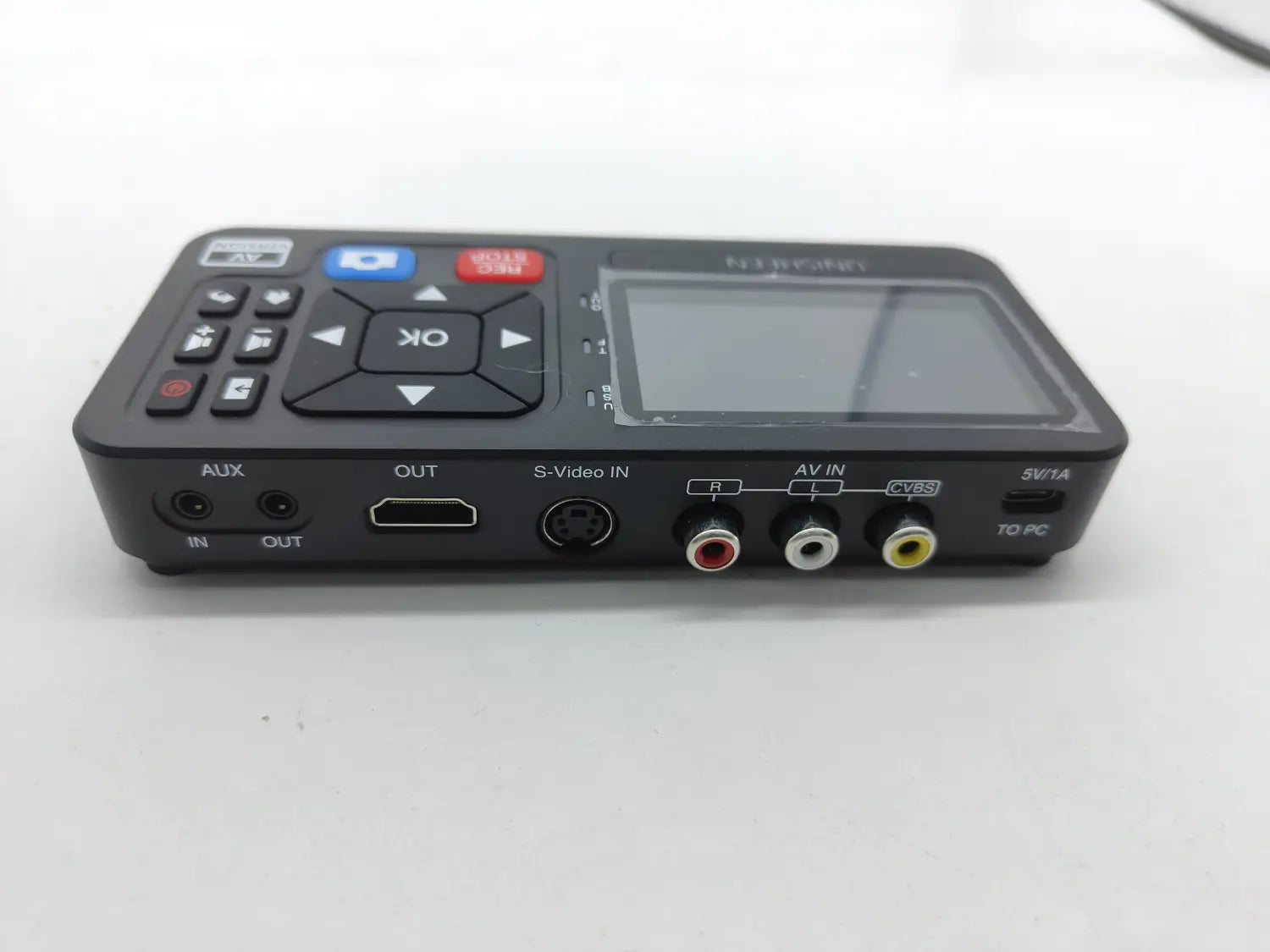 UNISHEEN UR230A Analog CVBS RCA SVideo Camera USB Tape VCR VHS Capture Card Box MP3 Video Recoder